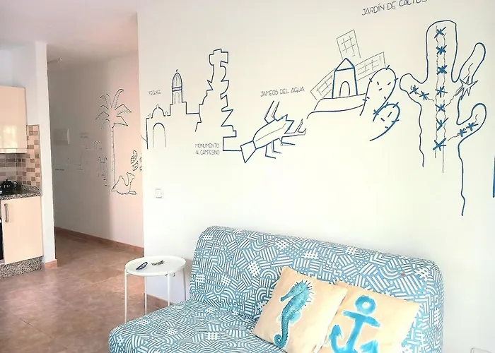 House Near The Sea With Pool Puerto del Carmen (Lanzarote)