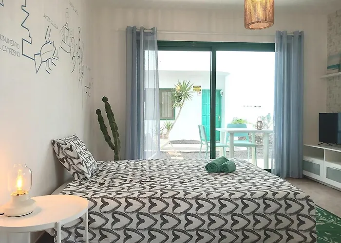 House Near The Sea With Pool Appartement