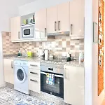 House Near The Sea With Pool Apartman